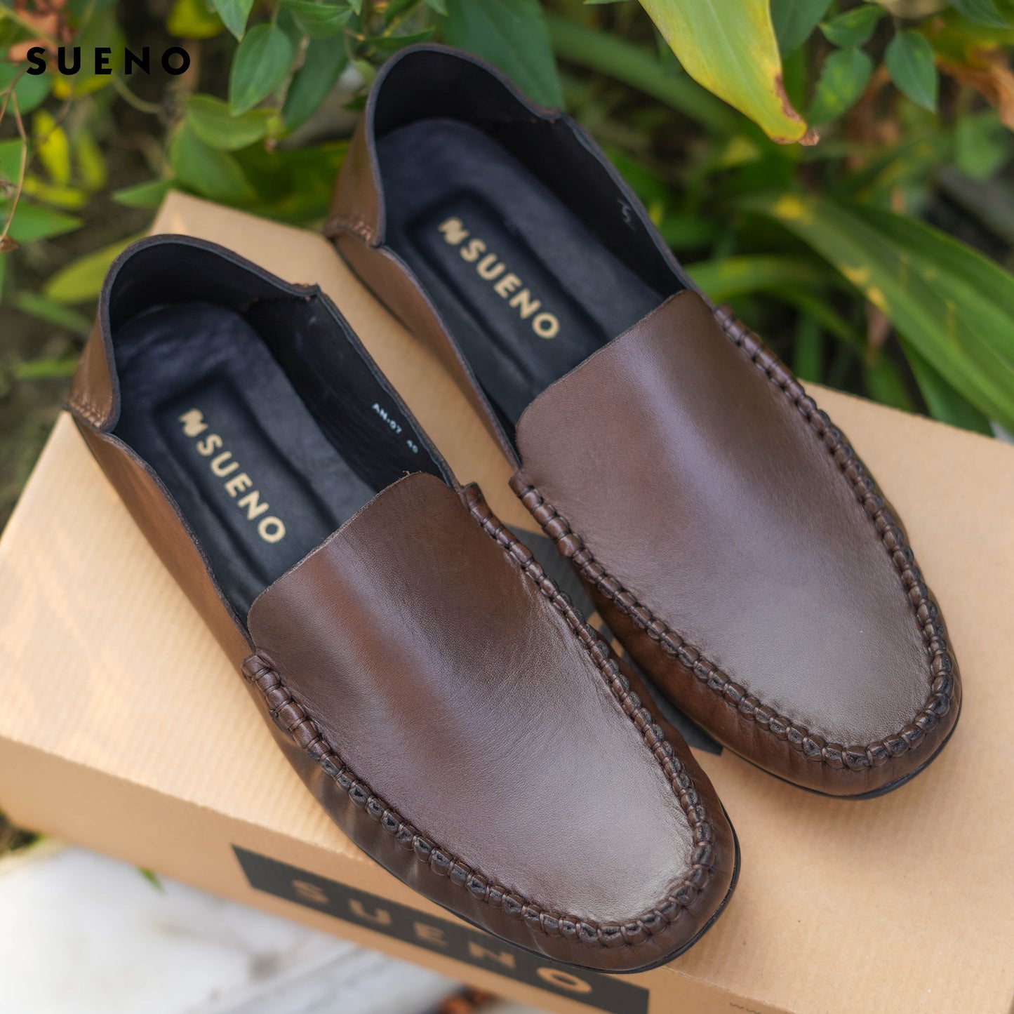 Men’s Moccasin Shoe