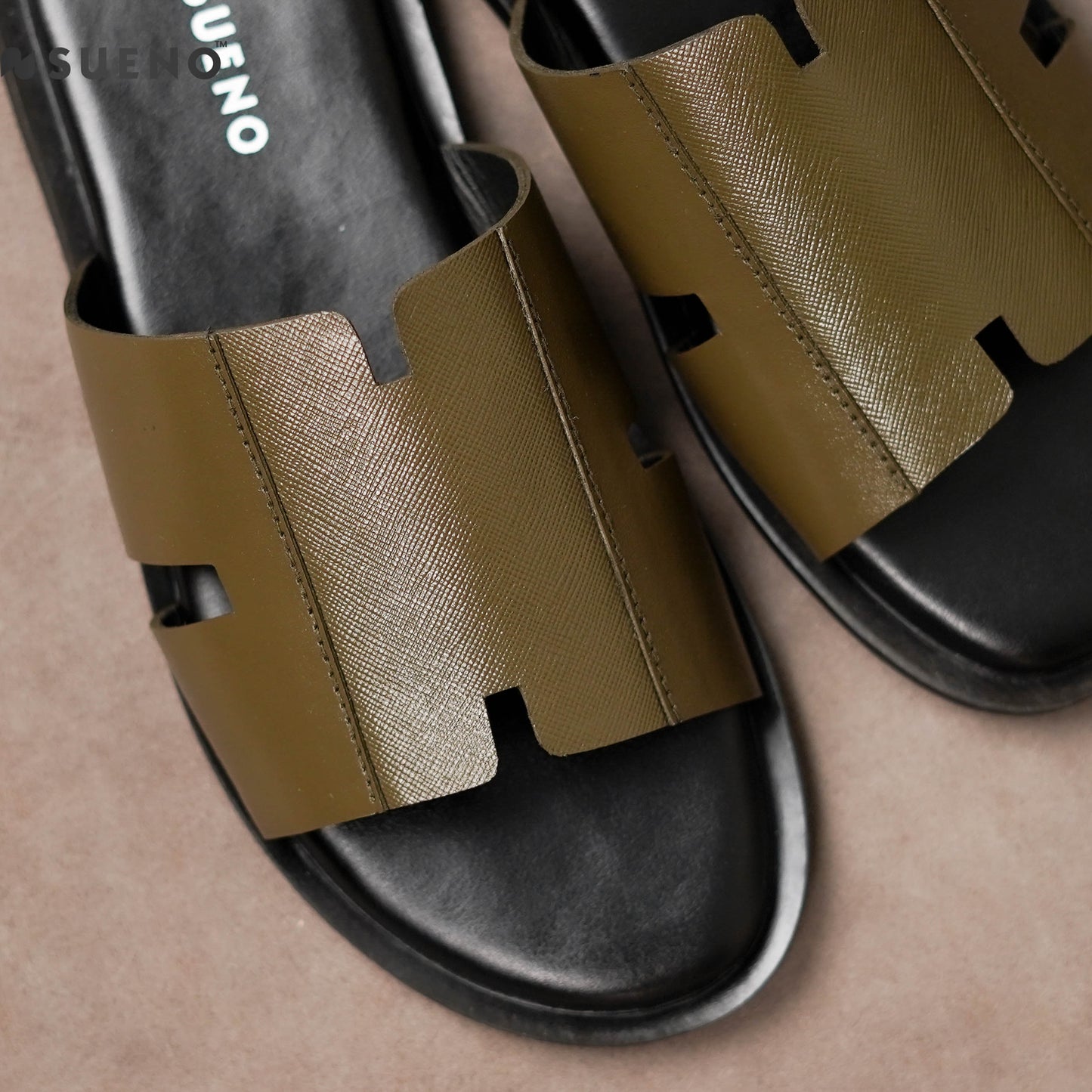 Men's Safiano Texture Sandal