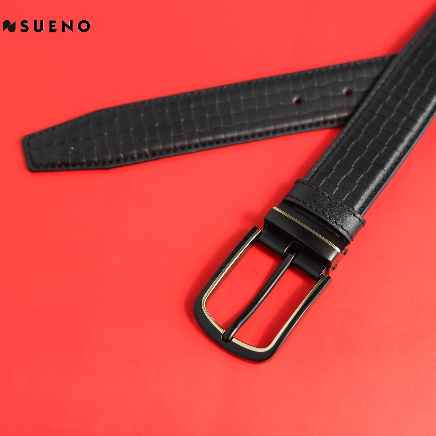 Men's Signture Leather Belt.