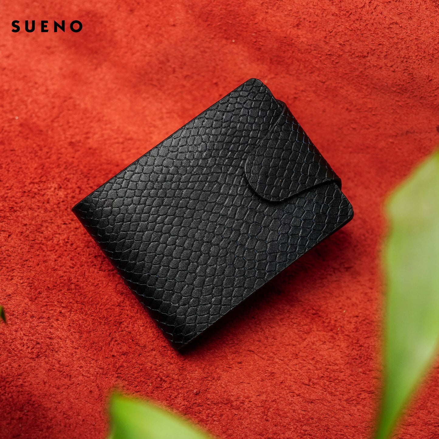 Bi-Fold Button Wallet