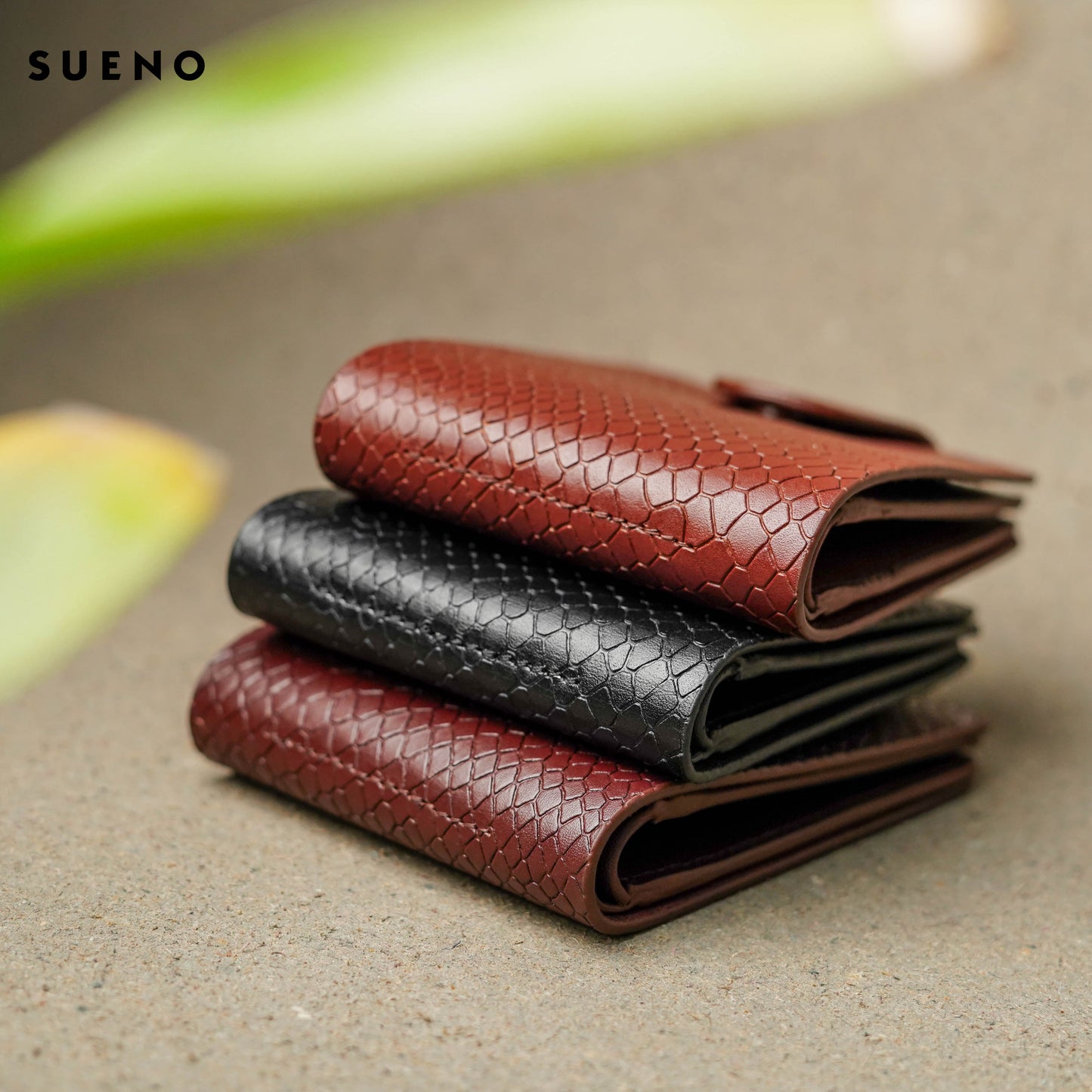 Bi-Fold Button Wallet