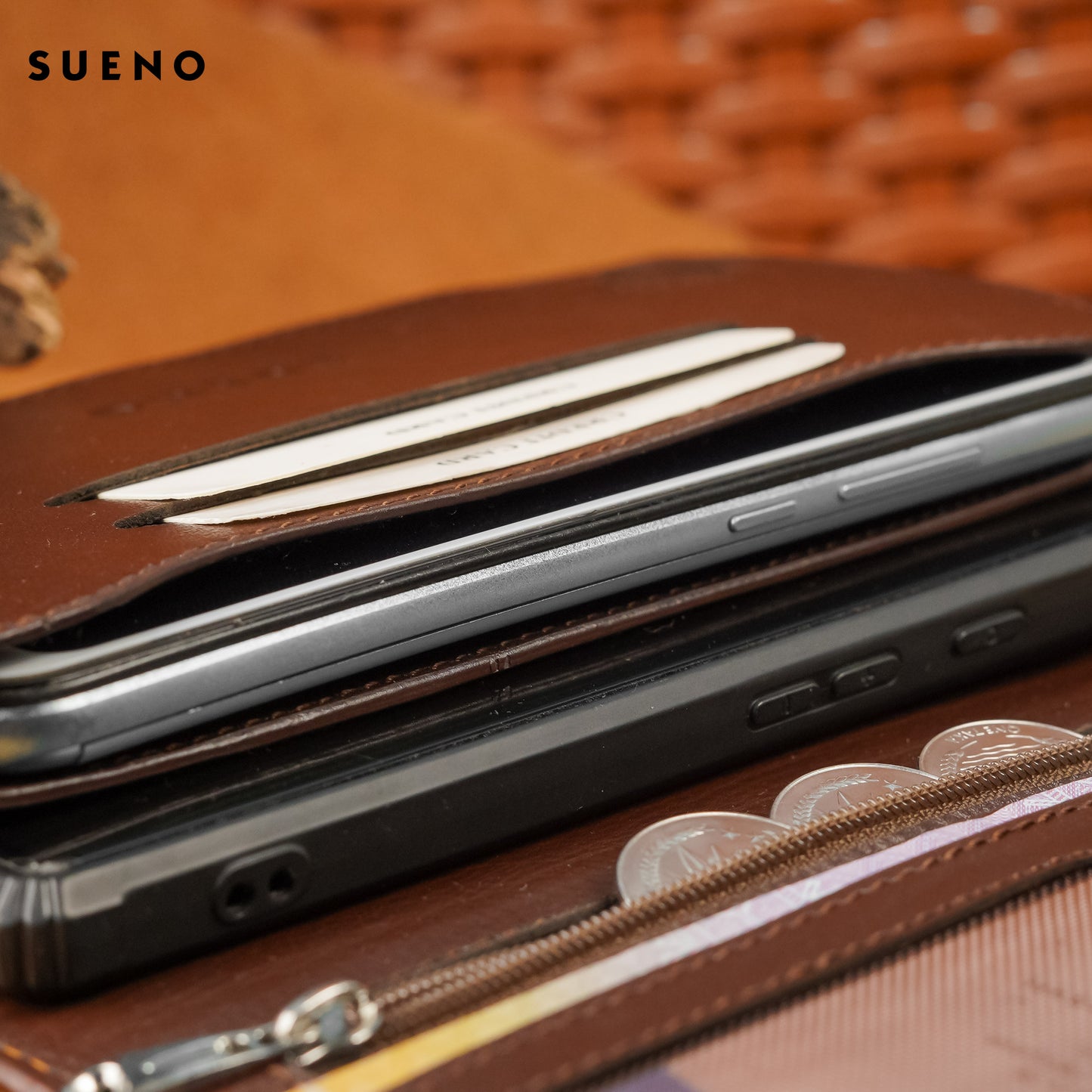 Bi-fold Long Wallet