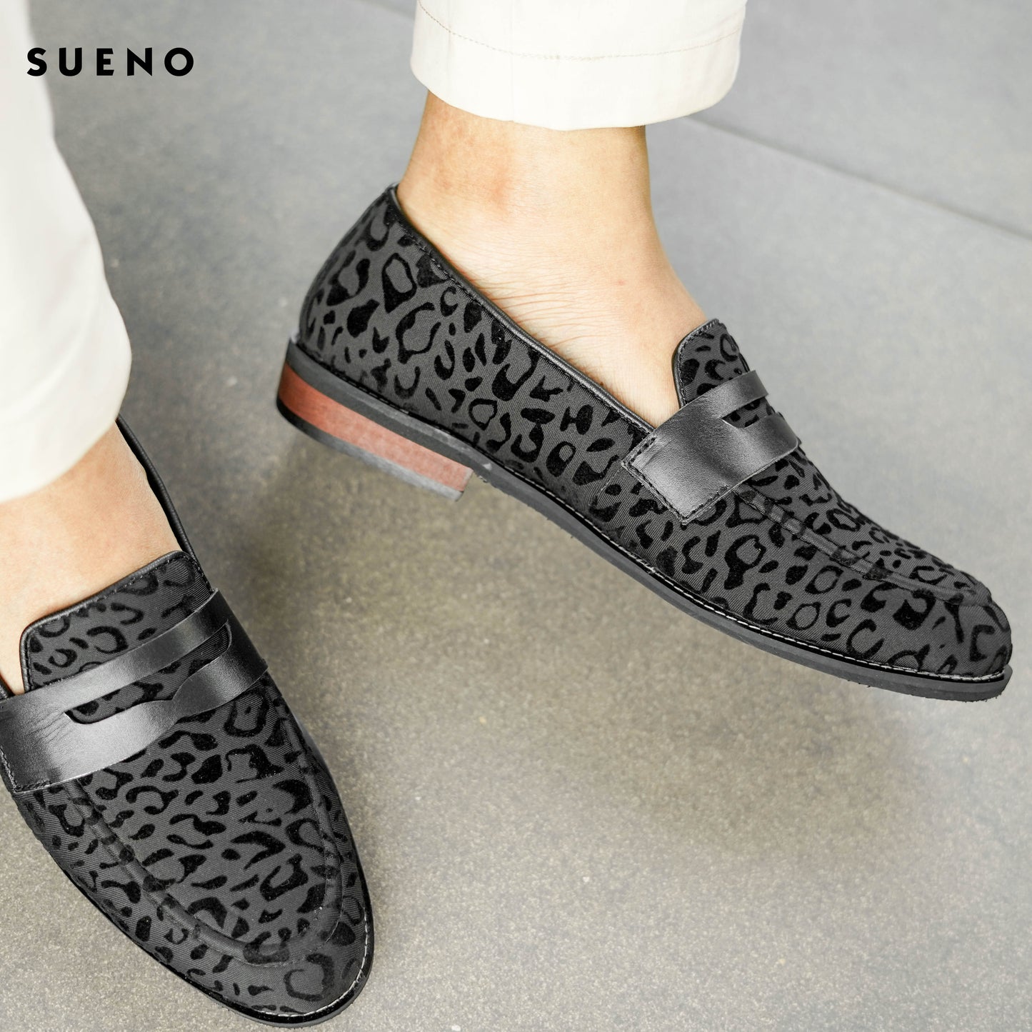 Men's Velvet Printed Penny Loafer