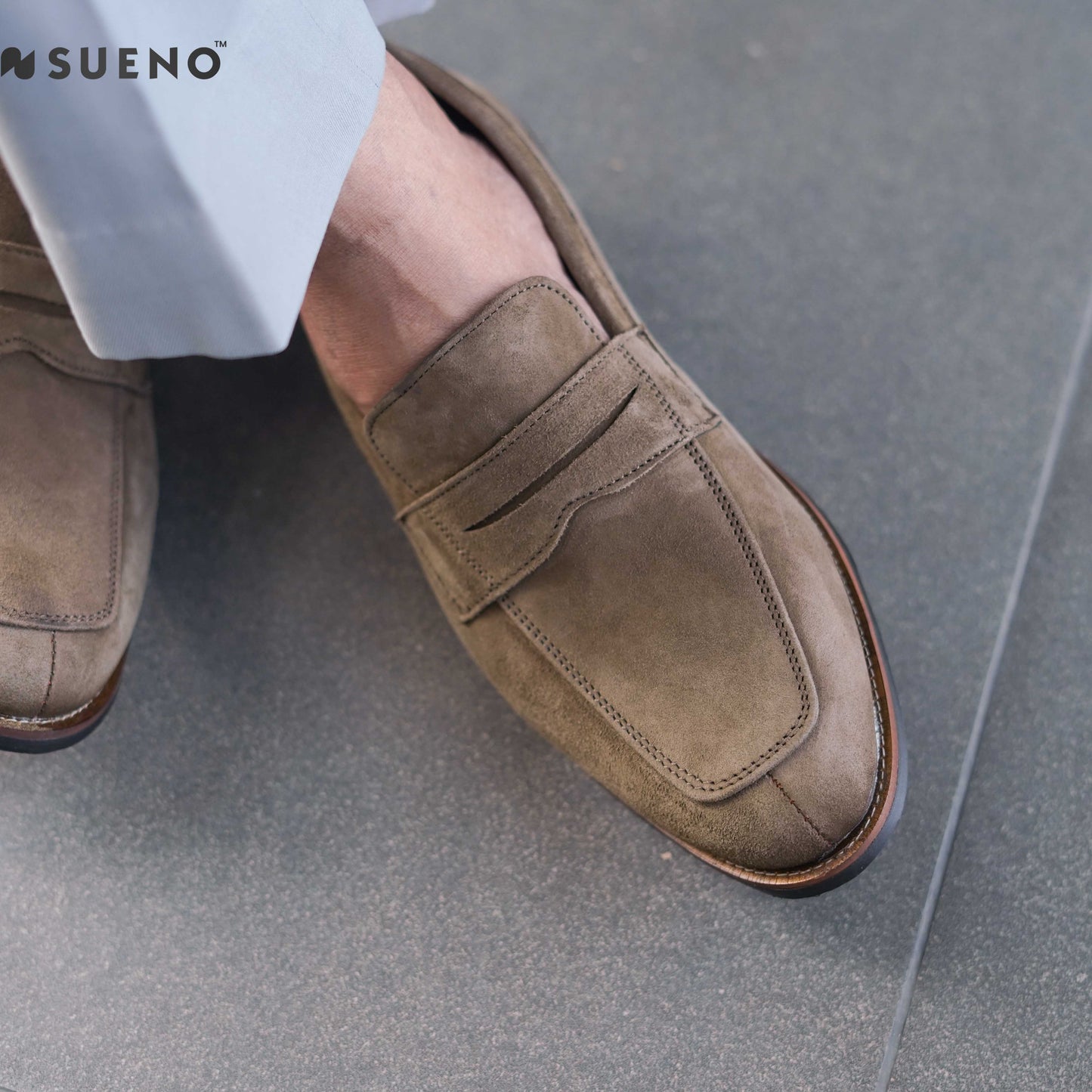 Men's Suede Penny Loafer
