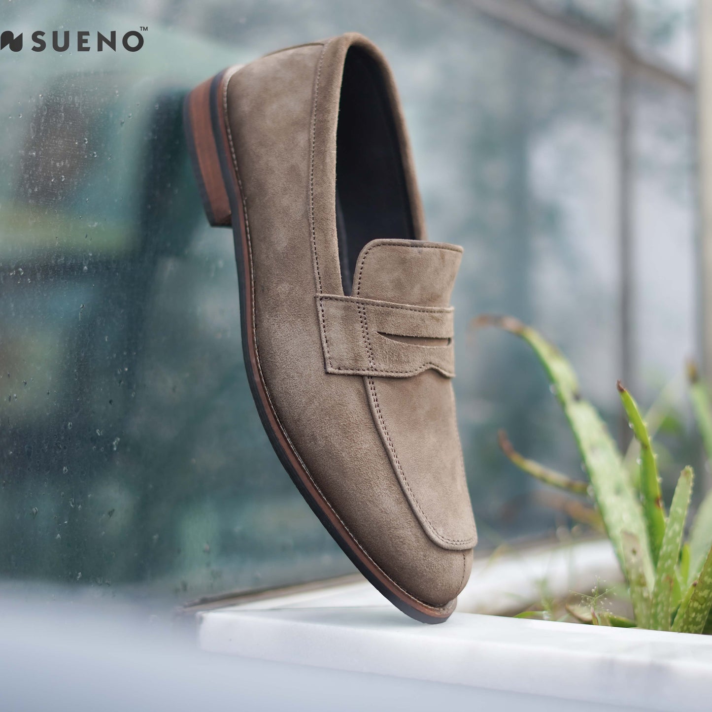 Men's Suede Penny Loafer