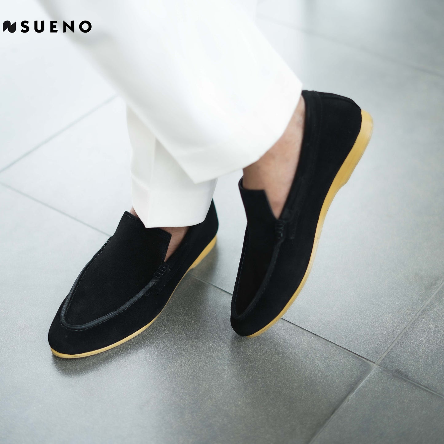 Men's Suede Moc Toe Loafer