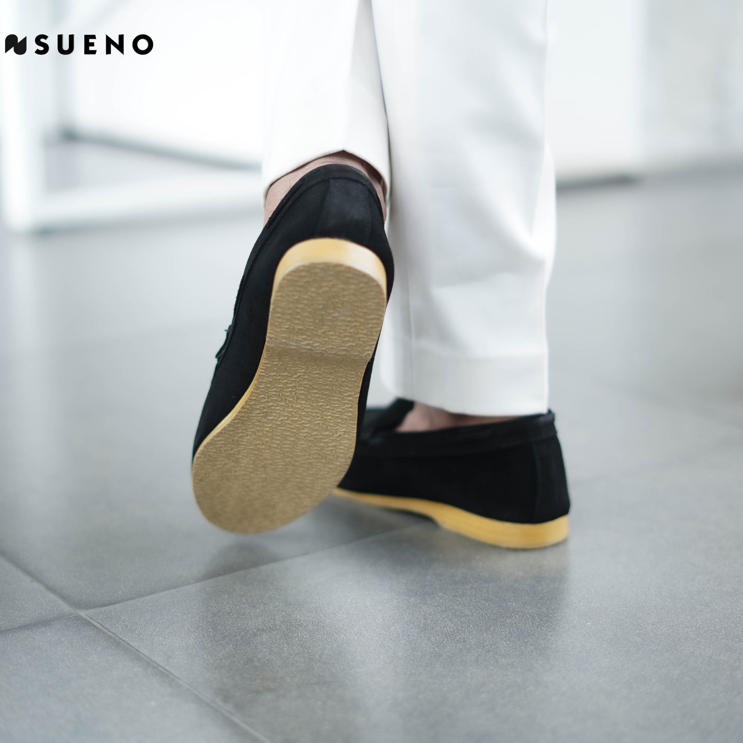 Men's Suede Moc Toe Loafer