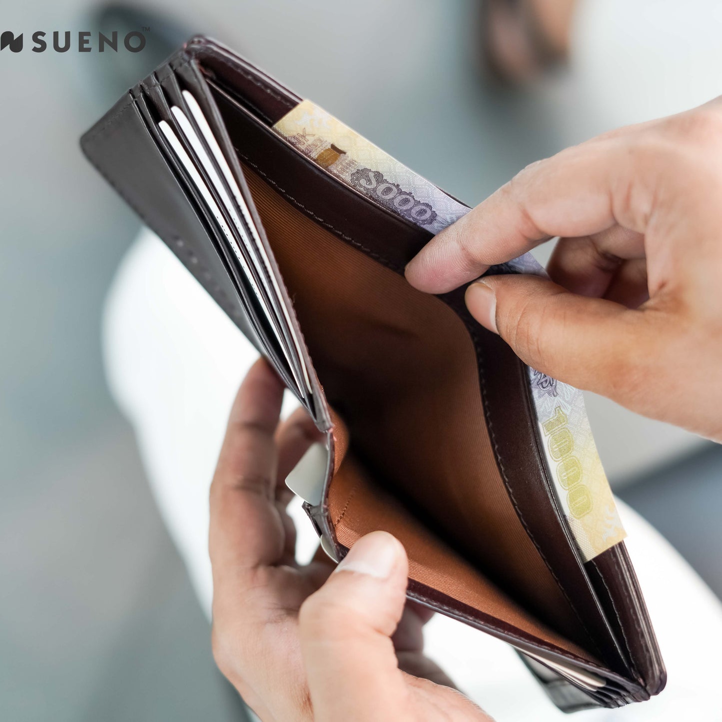 Classic Bi-Fold Wallet