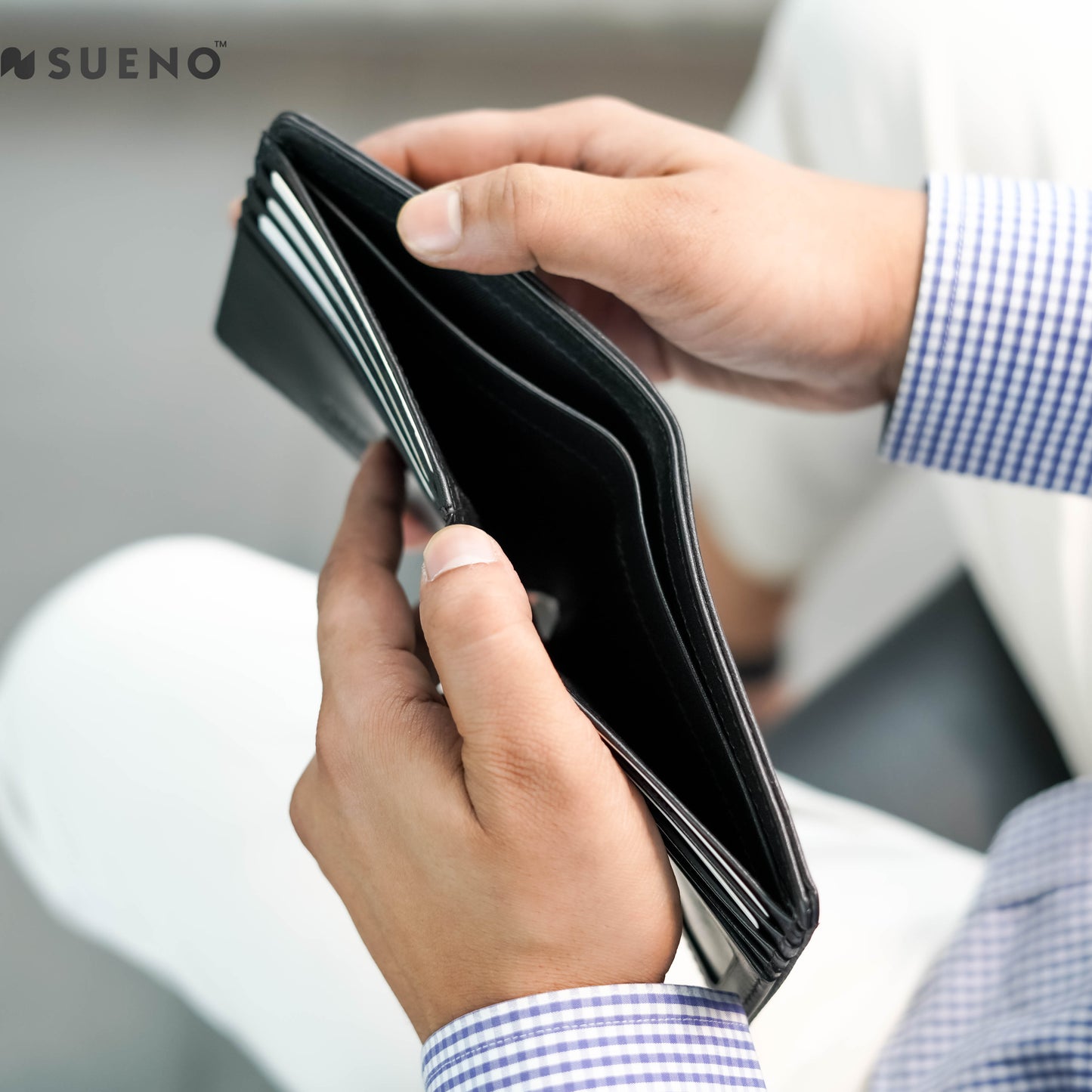 Classic Bi-Fold Wallet