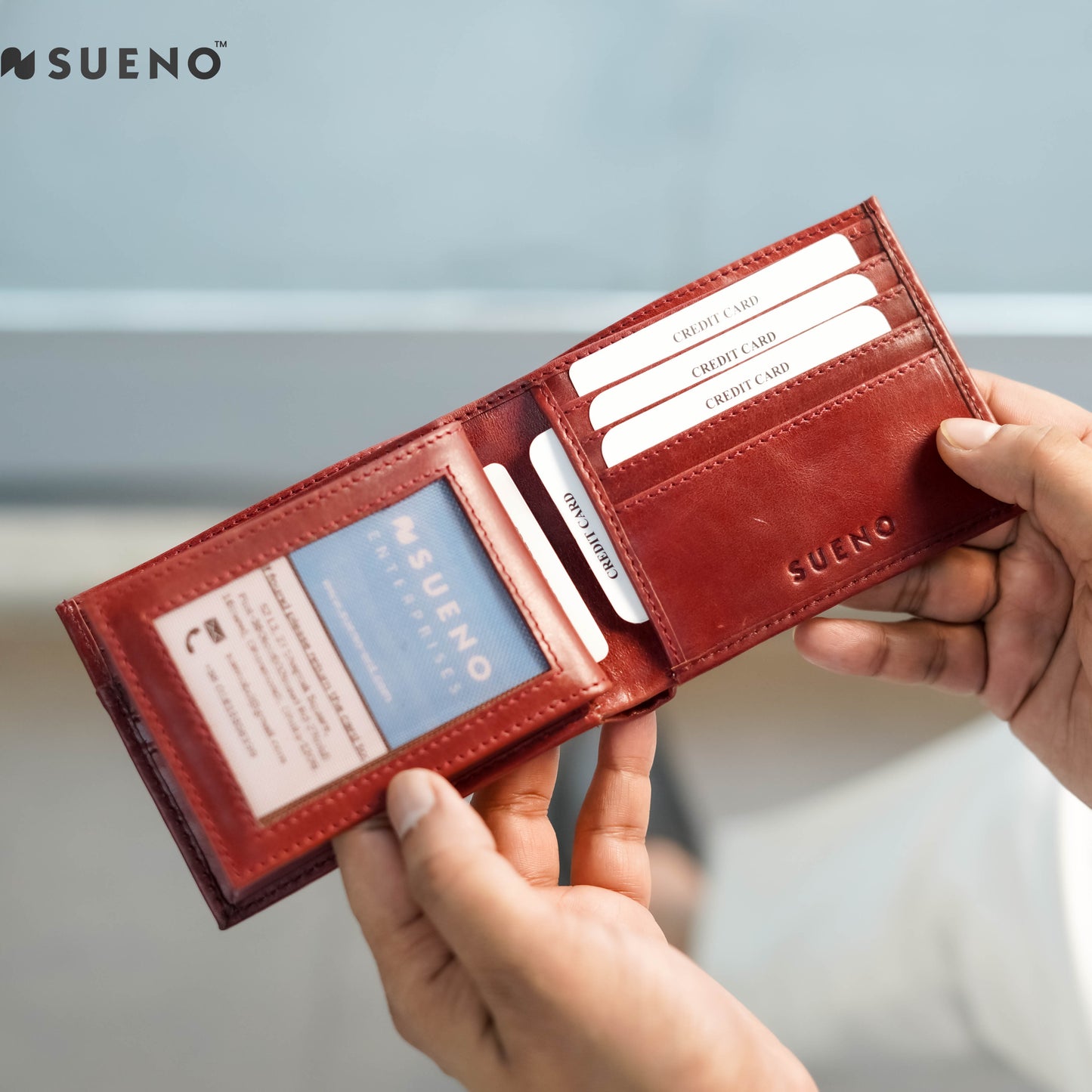 Prestige Bi-Fold Wallet with Detachable Card Holder