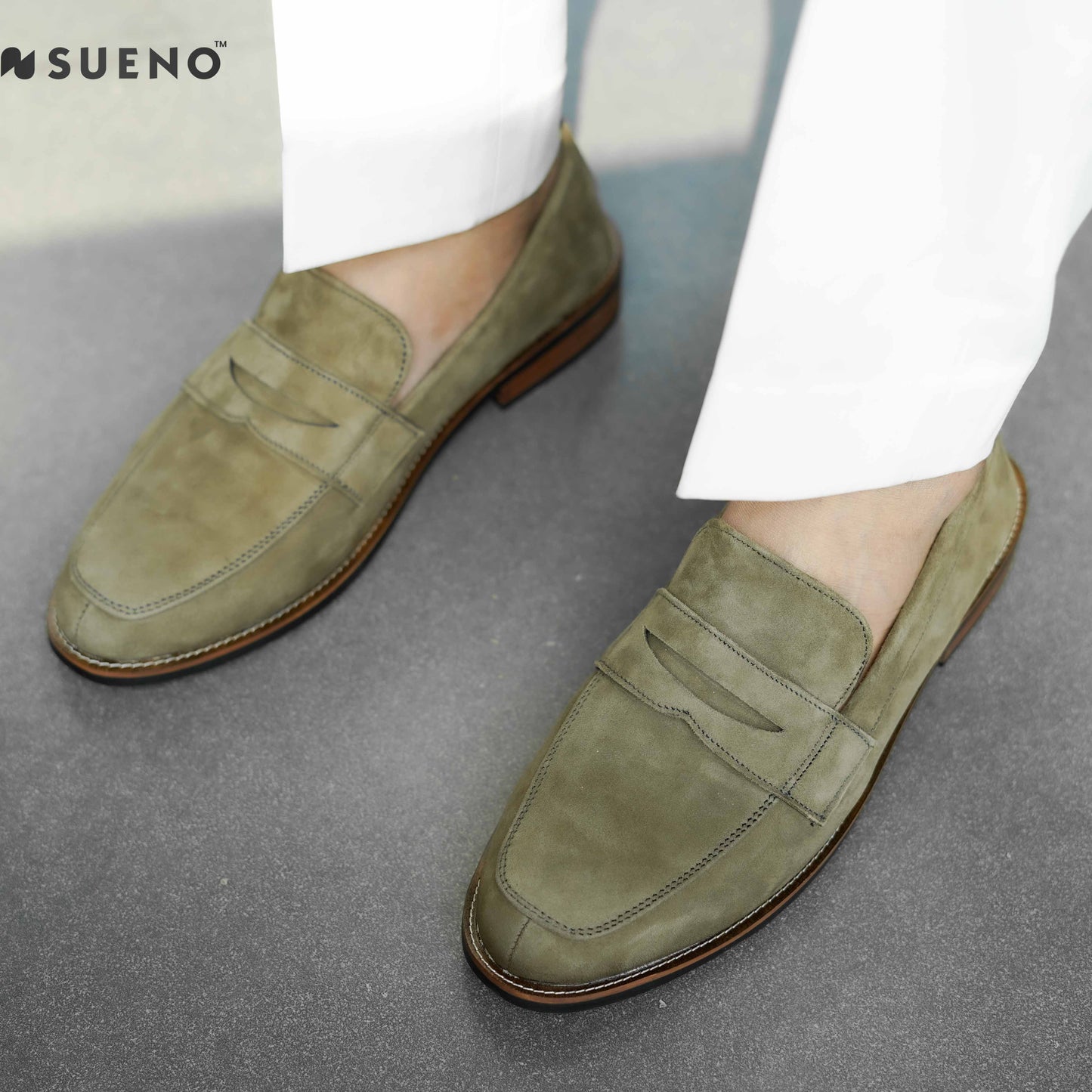 Men's Suede Penny Loafer