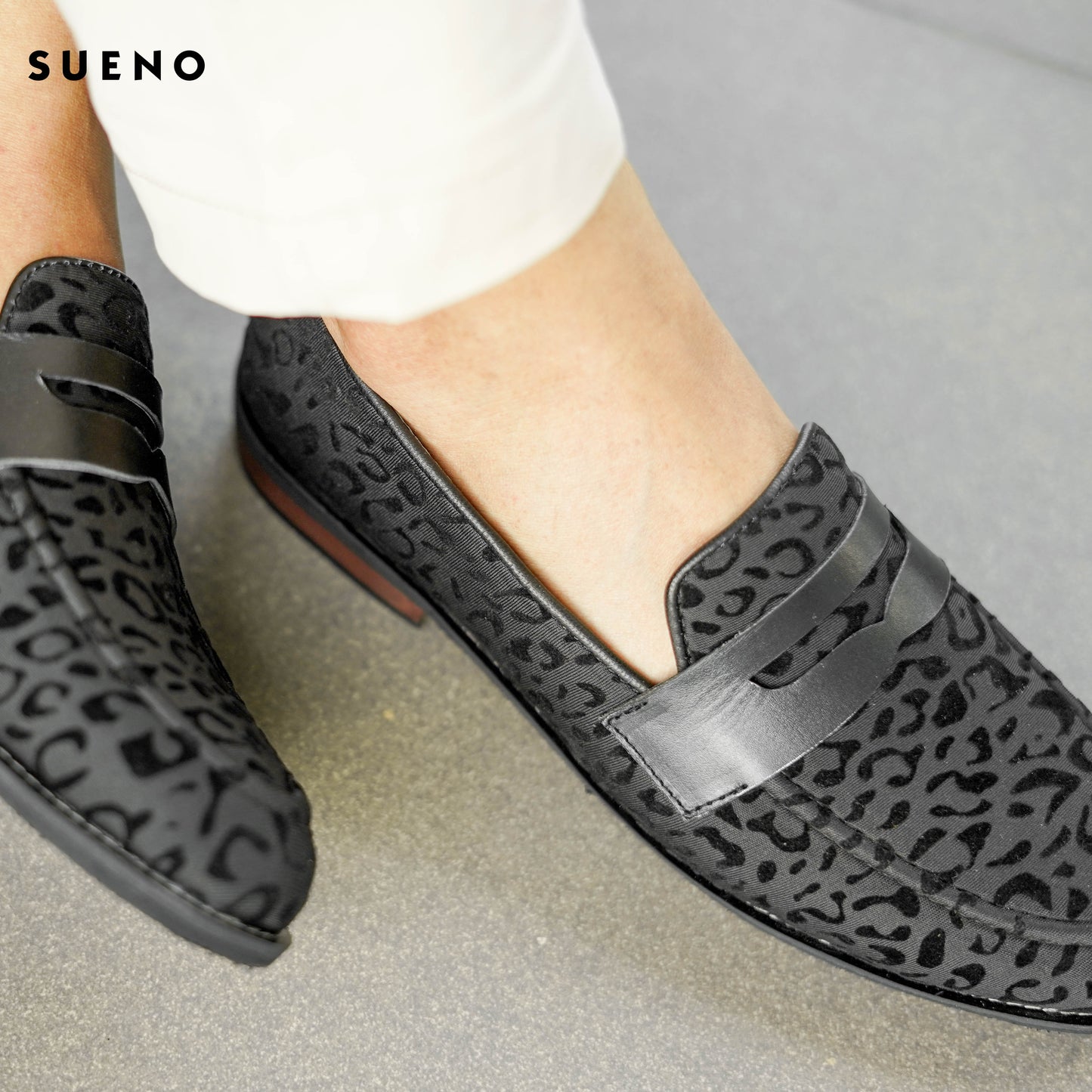 Men's Velvet Printed Penny Loafer