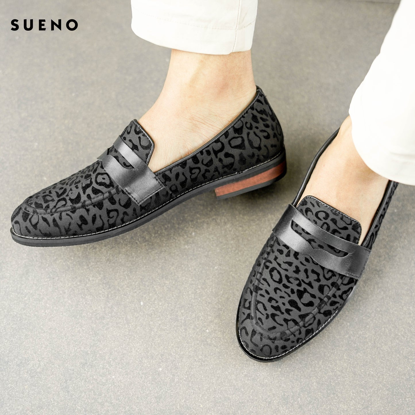 Men's Velvet Printed Penny Loafer